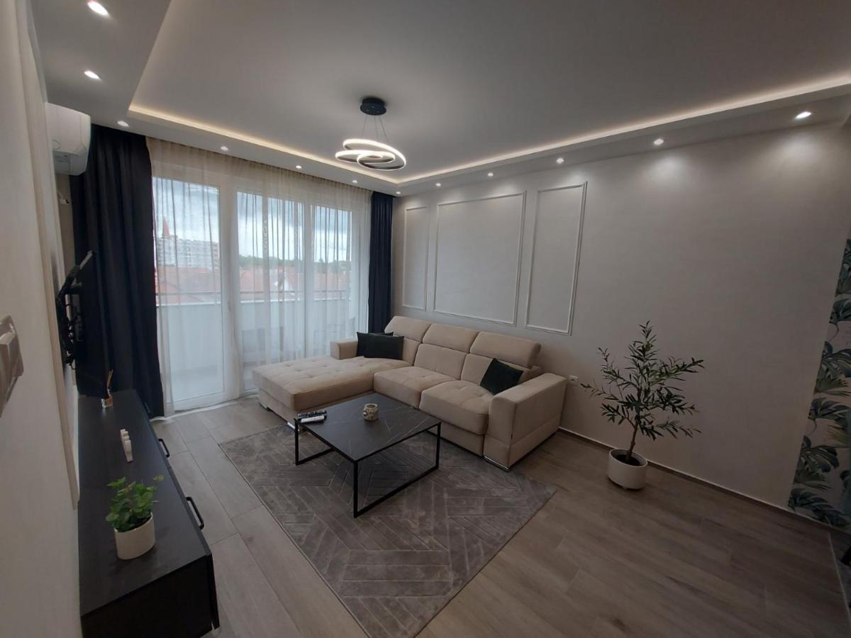 Kat Apartman Apartment Subotica Ngoại thất bức ảnh